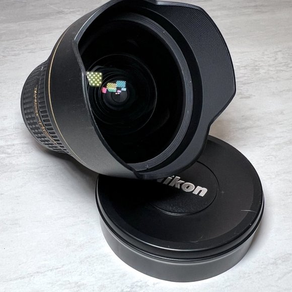 Nikon AF-S NIKKOR 14-24mm f/2.8G ED Lens - Picture 3 of 5